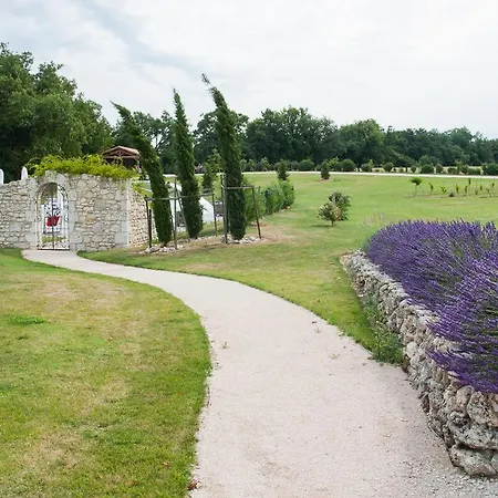 Domaine De Nazere * Avezan