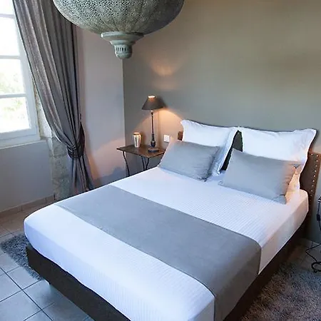 Domaine De Nazere 펜션 *