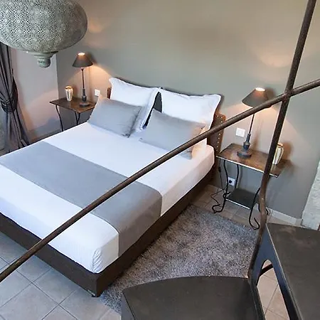 펜션 Domaine De Nazere Avezan