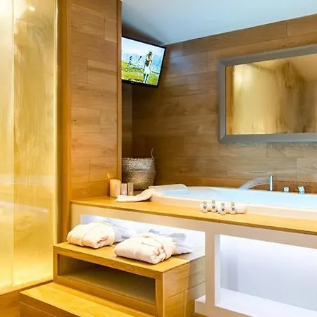 Domaine De Nazere 펜션 *