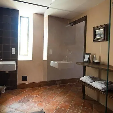 펜션 Domaine De Nazere Avezan