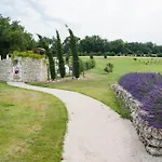 Domaine De Nazere * Avezan