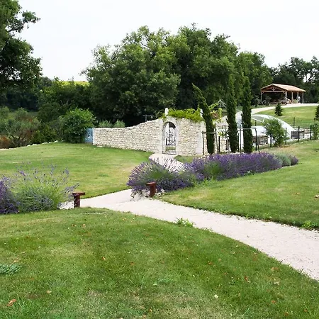 Ferienhaus Domaine De Nazere