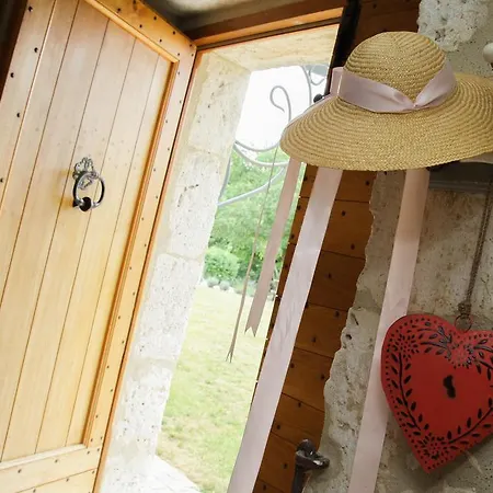 Domaine De Nazere Ferienhaus *