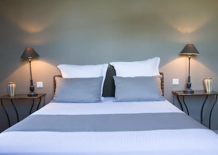 Domaine De Nazere Casa de Férias *