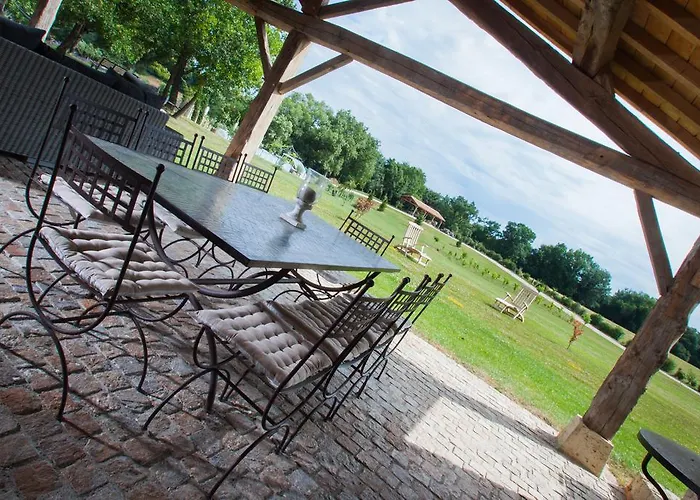 Domaine De Nazere * Avezan