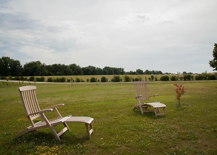 Domaine De Nazere Avezan