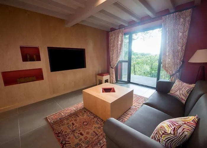 Casa de Férias Domaine De Nazere Avezan