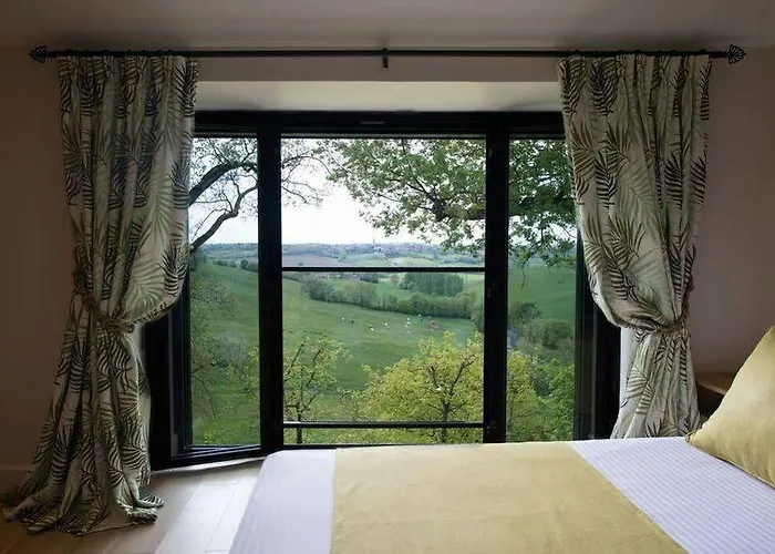 Domaine De Nazere Casa de Férias *